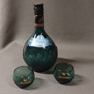 Agavero Tequila Bottle with Shot Glass Set